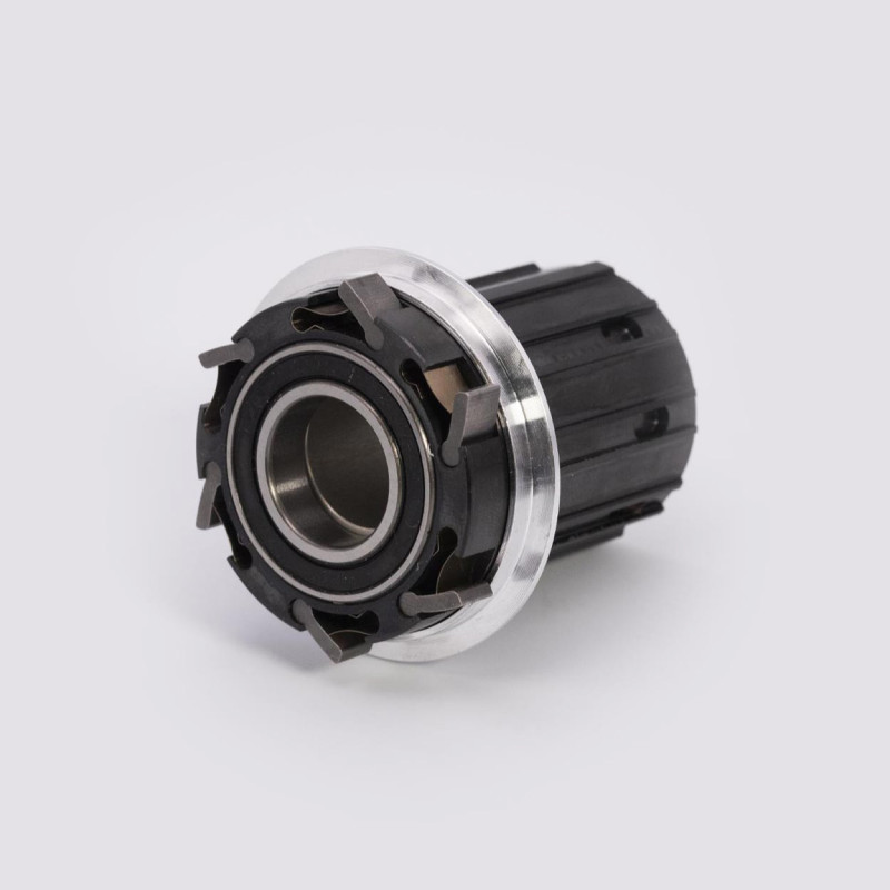 Roue 700C arrière CFX AC moyeu roue libre à visser