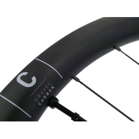Black customization of AIVEE.GRAVEL CARBON MAX® wheels