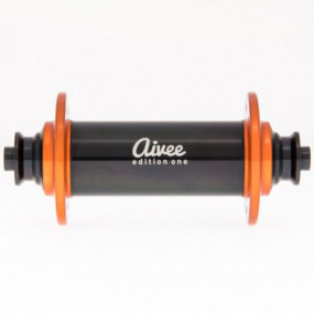 Road bike hub for bent spokes