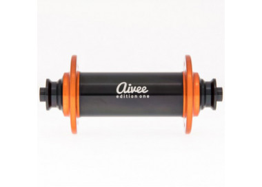 Road bike hub for bent spokes